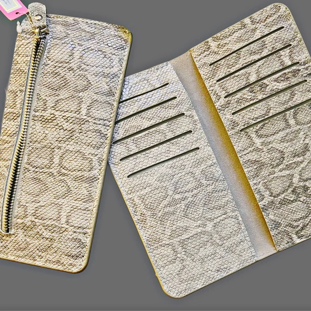 Simply Southern Gray Snake Skin Faux Leather Wallet NWT